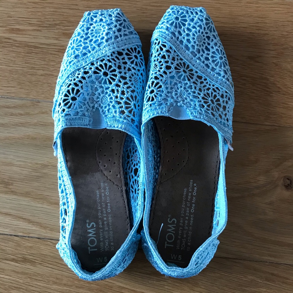 Toms Shoes